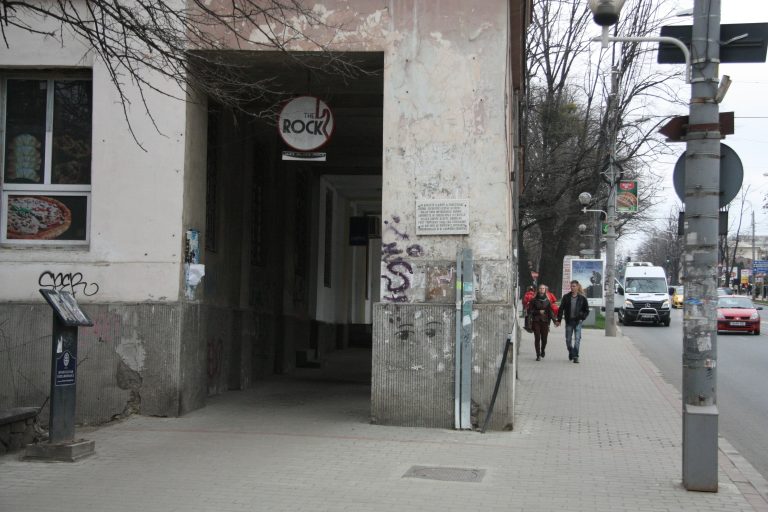 „Gangul repetenţilor“, pasajul prin care studenţii ieşeni nu se încumetă să treacă