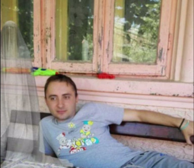 Un cuplu BÂNTUIT DE FANTOME: „A apărut înfăţişarea unui dac într-o poză cu mine”