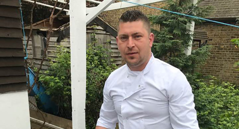 Eroul ieşean, Florin Morariu face TERAPIE psihologică şi susţine ca nu a primit nici un sprijin din partea autorităţilor 