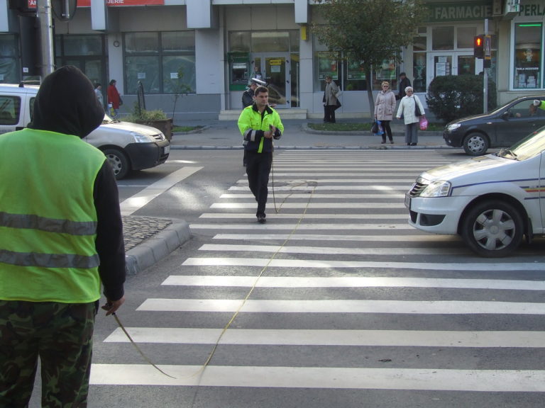 Cati oameni trebuie sa mai moara