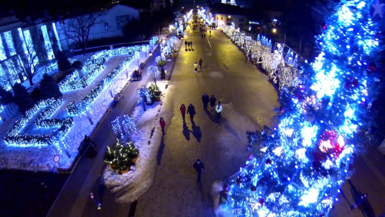 Iasul redevine de poveste! Zeci de mii de lumini vor impanzi strazile. Cum va arata orasul de Craciun