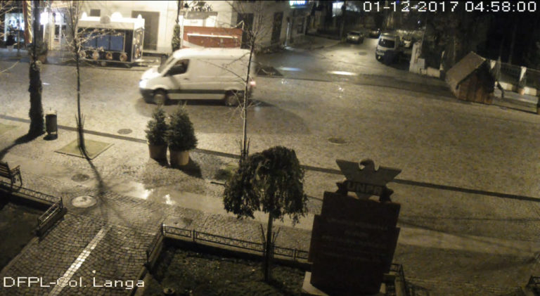 Un sofer beat crita a iesit „la plimbare” pe pietonalul Stefan cel Mare si Sfant. VIDEO