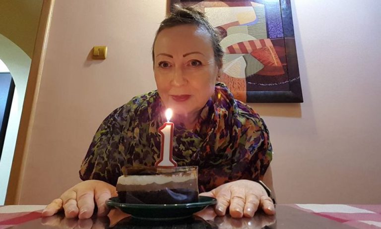 Un an de  supravieţuire la limita durerii: La mulţi ani Elena Cardaş!